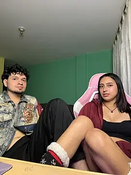 hotlatinocouple   online show from May 2026 12:18:01 AM