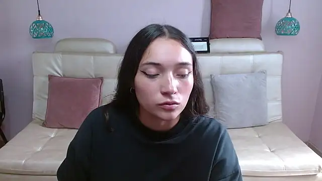 Snapshot of Marianne_Cam chatting on May 2026 03:41:01 PM Marianne Cam online show from May 2026 03:41:01 PM