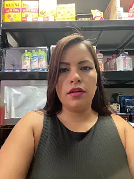 MIA ROSSEEE online show from June 2026 01:03:01 PM
