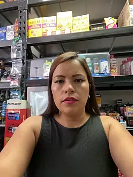 MIA ROSSEEE online show from June 2026 02:33:01 PM