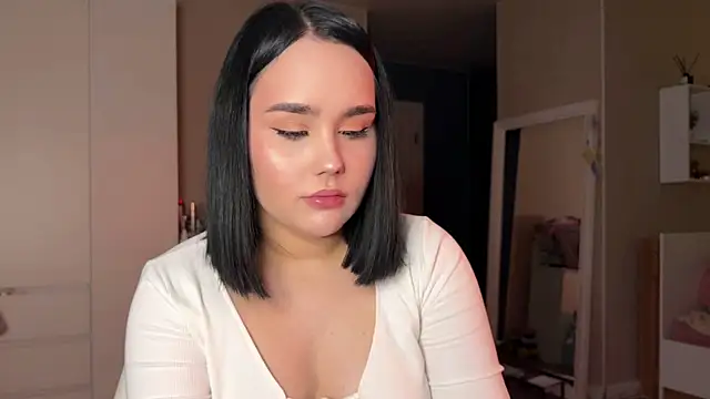 Snapshot of lola_raze chatting on July 2026 12:01:01 AM lola raze online show from July 2026 12:01:01 AM