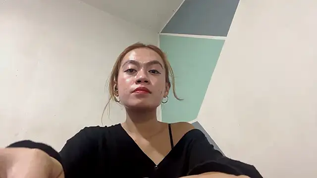 Snapshot of LadyBianca19 chatting on May 2026 12:21:01 PM LadyBianca19 online show from May 2026 12:21:01 PM