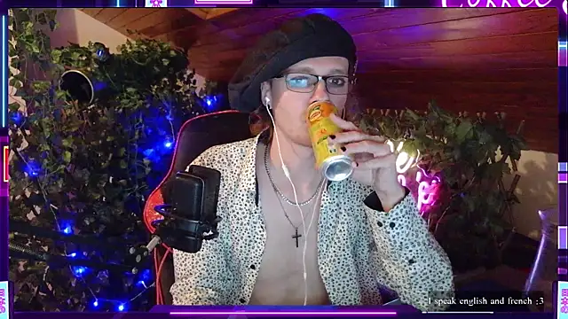 Snapshot of SkinnyAlex1312 chatting on April 2026 07:26:01 PM SkinnyAlex1312 online show from April 2026 07:26:01 PM