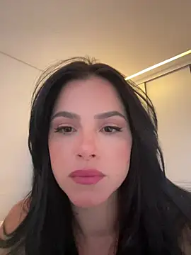 Snapshot of LOUISEE__ chatting on April 2026 02:07:02 PM LOUISEE online show from April 2026 02:07:02 PM
