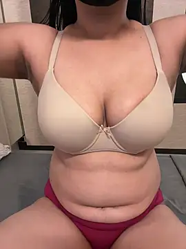 Snapshot of Nidhii__Telugu chatting on April 2026 05:57:01 AM Nidhii Telugu online show from April 2026 05:57:01 AM