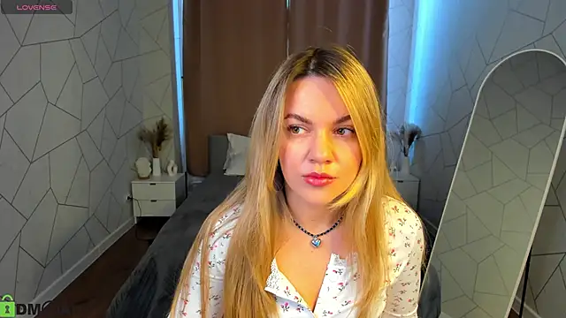 Jennifer Perezz online show from April 2026 01:07:02 AM