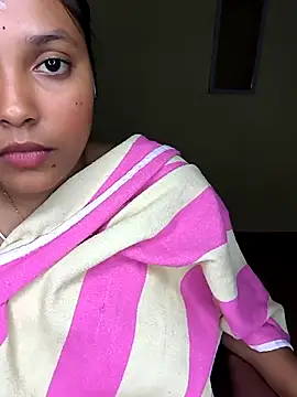Snapshot of Tamilmoon006 chatting on May 2026 03:40:01 PM Tamilmoon006 online show from May 2026 03:40:01 PM