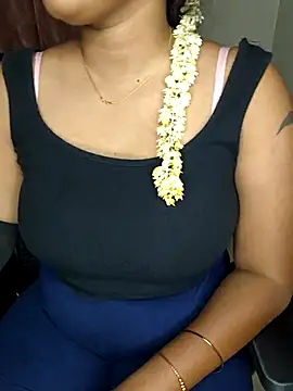 Tamilmoon006 online show from June 2026 05:19:02 PM