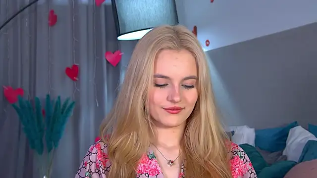 LeaLamour online show from April 2026 06:17:02 AM