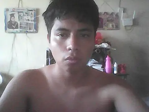 Snapshot of Axel_BABY chatting on April 2026 04:10:02 PM Axel BABY online show from April 2026 04:10:02 PM