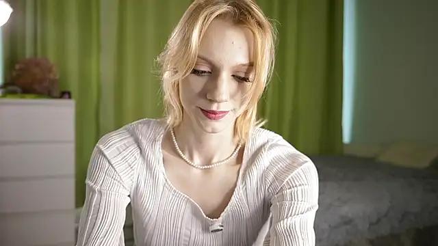 GildaThurgood online show from April 2026 05:11:01 AM