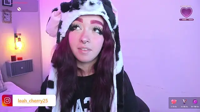 Leah cherry online show from May 2026 09:43:01 PM