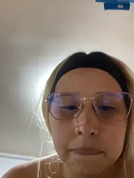 Aliss Taylor1 online show from May 2026 06:09:01 PM