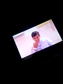 Ismael993A online show from May 2026 03:49:02 PM