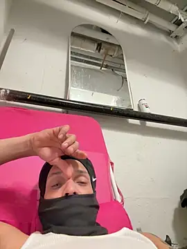 Thurealsexy online show from April 2026 07:19:01 PM