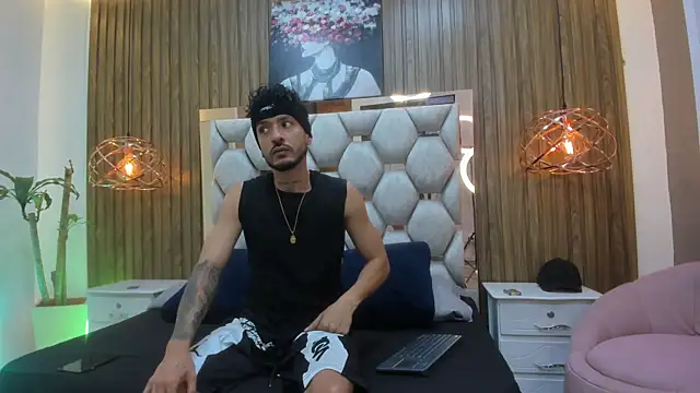 Snapshot of denis_winslow chatting on April 2026 07:17:02 PM denis winslow online show from April 2026 07:17:02 PM