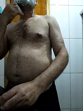 Snapshot of Fofinho44 chatting on April 2026 10:23:02 PM Fofinho44 online show from April 2026 10:23:02 PM