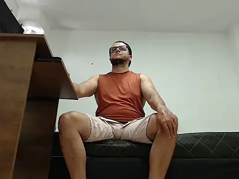 Snapshot of Masterboy00 chatting on April 2026 02:44:02 PM Masterboy00 online show from April 2026 02:44:02 PM