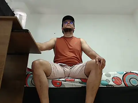 Snapshot of Masterboy00 chatting on April 2026 02:34:01 PM Masterboy00 online show from April 2026 02:34:01 PM