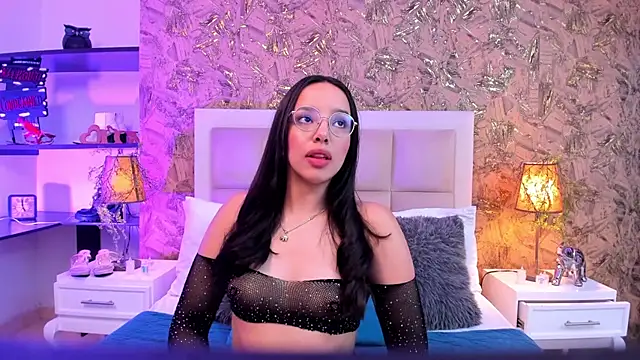 ValkyriaSteel online show from April 2026 07:19:02 PM