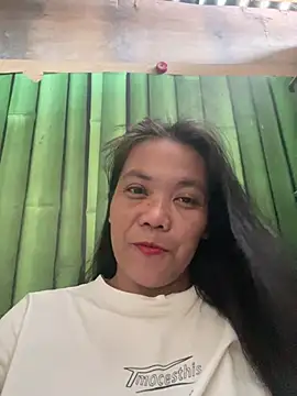 holdmetight21 online show from April 2026 04:24:02 AM