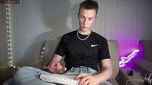 Travis Gracile online show from June 2026 09:12:02 AM