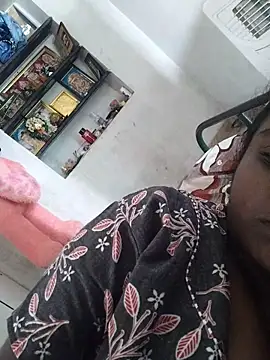 Snapshot of Shilpa-Tamil chatting on April 2026 03:40:02 AM Shilpa-Tamil online show from April 2026 03:40:02 AM
