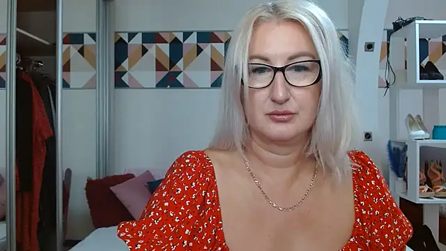 DianaFrances online show from July 2026 01:15:01 PM