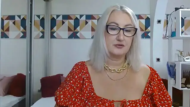 DianaFrances online show from July 2026 12:14:01 PM