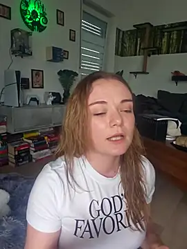 AliceLiddle  online show from April 2026 04:34:02 PM