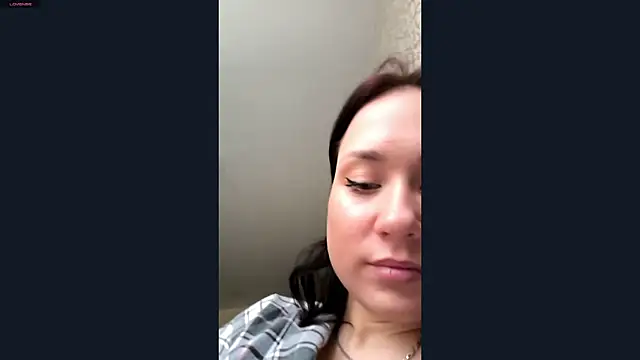 Snapshot of DinahZapalac chatting on April 2026 09:16:01 AM DinahZapalac online show from April 2026 09:16:01 AM