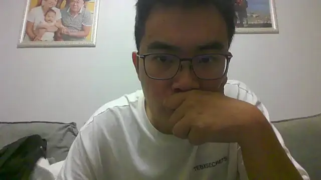 Snapshot of aaddccbb1127 chatting on April 2026 02:30:01 PM aaddccbb1127 online show from April 2026 02:30:01 PM