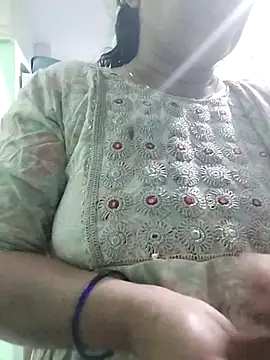 Snapshot of Monika_telugu_queen chatting on June 2026 05:24:02 PM Monika telugu queen online show from June 2026 05:24:02 PM