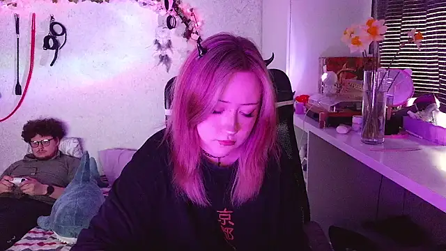 Snapshot of plumpy_girl chatting on April 2026 03:50:01 PM plumpy girl online show from April 2026 03:50:01 PM