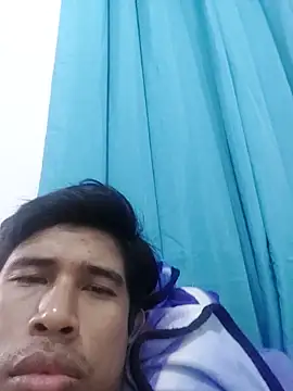 Snapshot of ChinoR3095 chatting on April 2026 05:32:02 AM ChinoR3095 online show from April 2026 05:32:02 AM