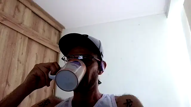 andrew 1520 online show from November 2025 09:48:01 PM