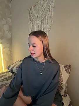 leyaaftermidnight online show from April 2026 09:15:01 AM