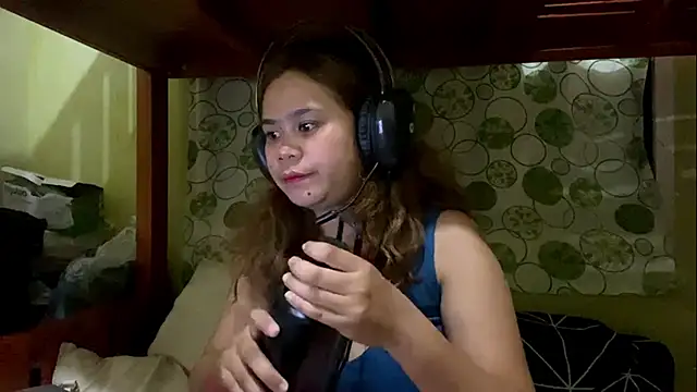 Snapshot of ElodiaSebourn chatting on April 2026 12:39:01 PM ElodiaSebourn online show from April 2026 12:39:01 PM