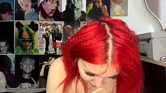 Snapshot of LaineRivett chatting on April 2026 09:36:02 AM LaineRivett online show from April 2026 09:36:02 AM