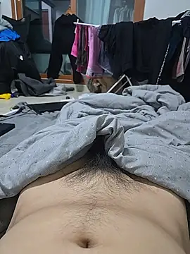 uju8251 online show from April 2026 11:37:01 AM