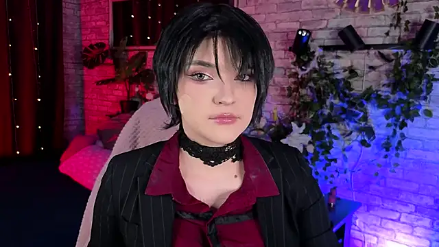 Rune Veila online show from April 2026 08:47:01 PM