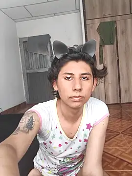 Ericahot3 online show from April 2026 06:09:01 PM