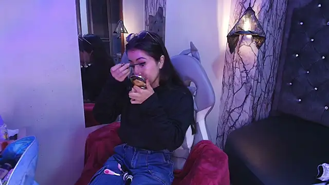 VictoriaSky  online show from April 2026 11:33:01 AM