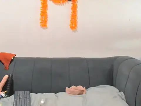 Snapshot of BUSTYQUEEN56_ chatting on April 2026 02:01:02 PM BUSTYQUEEN56 online show from April 2026 02:01:02 PM