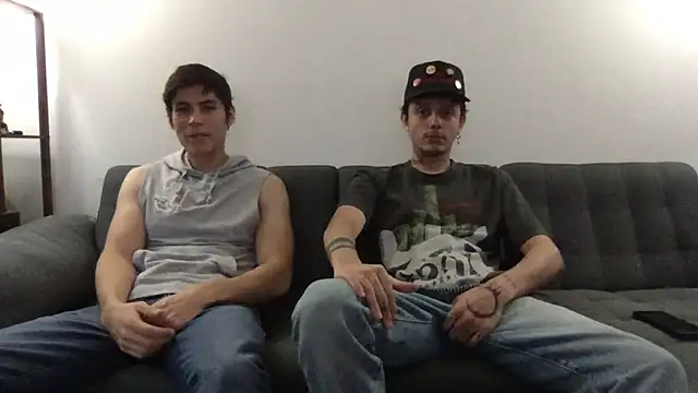 Chrixtopherobin online show from April 2026 08:47:01 PM