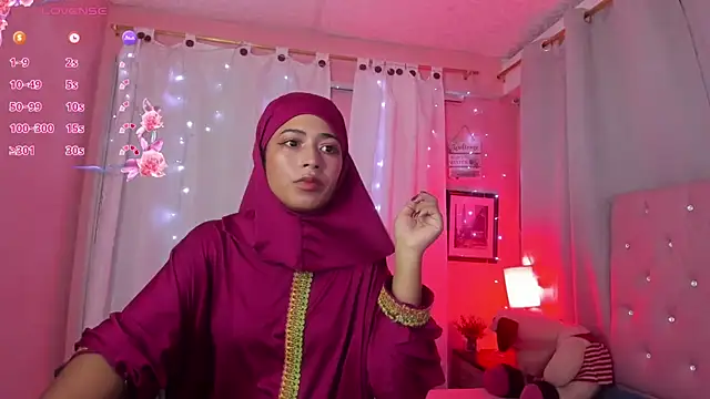 Snapshot of NadiaKarim_ chatting on April 2026 12:17:02 PM NadiaKarim online show from April 2026 12:17:02 PM