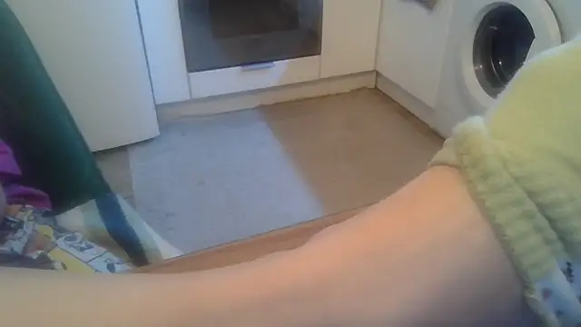 Olivia 2000 online show from April 2026 09:30:02 PM