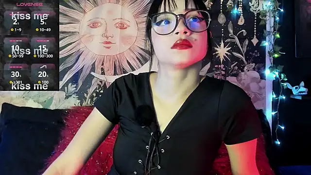 LaxiViolet online show from July 2026 04:06:01 PM