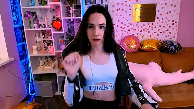 Snapshot of yumeliko_o chatting on April 2026 07:16:02 PM yumeliko o online show from April 2026 07:16:02 PM