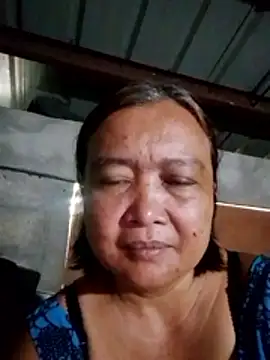 Snapshot of jeanyummytits chatting on April 2026 11:18:02 PM jeanyummytits online show from April 2026 11:18:02 PM